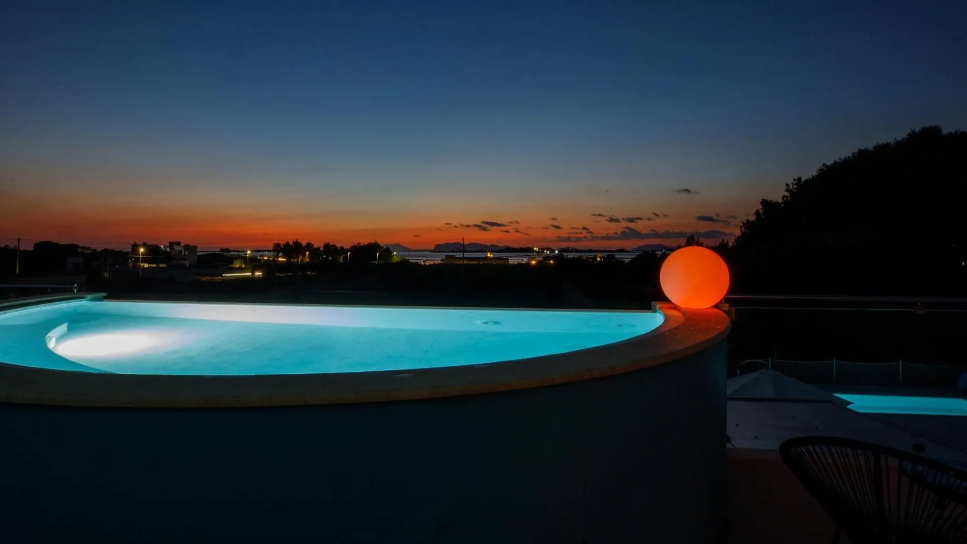 Villa Salicornia - Piscina, Jacuzzi E Vista Isole Marsala 0*,  Italy